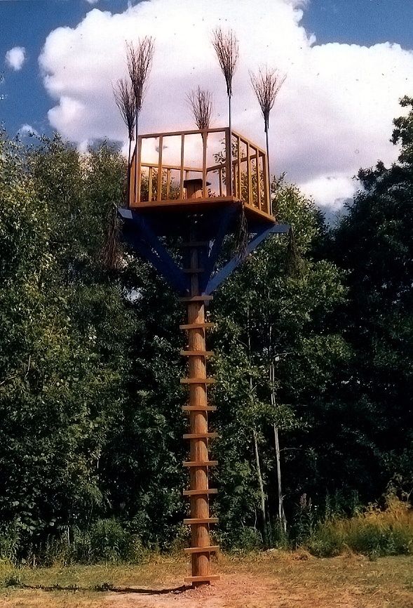 Virserums Konsthall, 2001,  7,5 m högt Älgtorn i trä till utställningen 