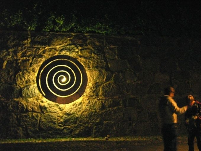 Kalmar Ljusfestival 2006, järnplåt och ledbelysning